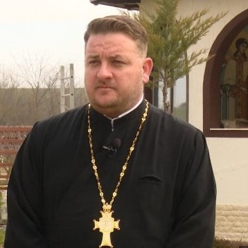 Pr. Florin Danu la Asociația Mana Cerească din satul Lada